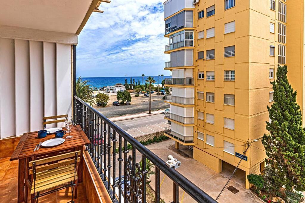 Sea Apartment Torre Del Mar Bagian luar foto
