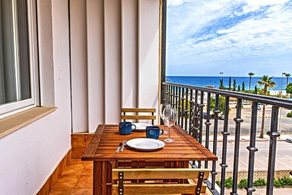 Sea Apartment Torre Del Mar Bagian luar foto